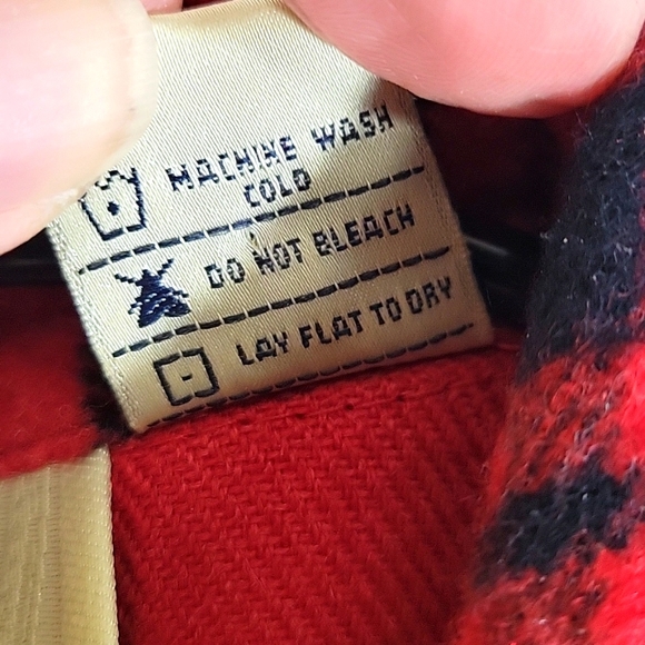 LEMON - GRASS Red And Black Paisley Snap Button Front Jacket Size M - Picture 3 of 7